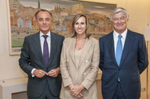 Juan Gandarias, presidente executivo de CaixaBank Payments & Consumer; Ana Vuelta, Country Manager do CaixaBank Payments & Consumer em Portugal; Pablo Forero, presidente executivo do BPI